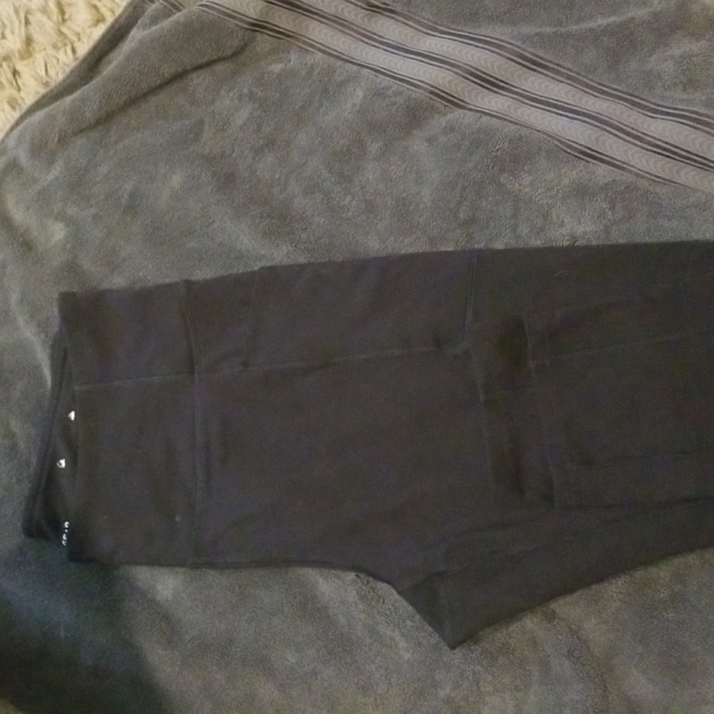 Black 7/8 leggings
